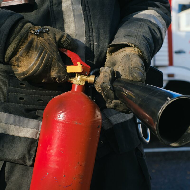 how to use a fire extinguisher